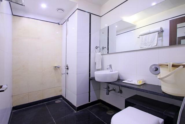 Hotel Sheela Shree Plaza Jhansi Exterior photo