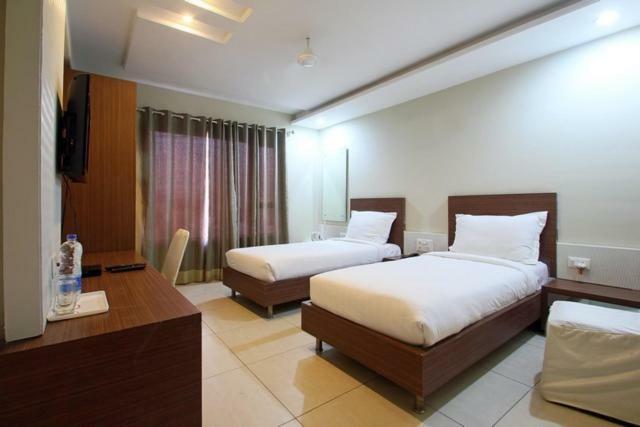 Hotel Sheela Shree Plaza Jhansi Exterior photo